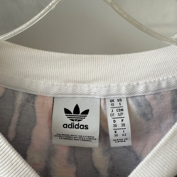 ADIDAS ORIGINALS three stripe cropped t-shirt in blue tie dye - Picture 7 of 8